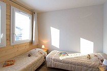 Chalet de Sophie - slaapkamer met raam
